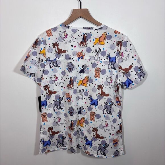 Disney Tooniforms Lady and the Tramp/Aristocats Neck Scrub Top NEW Medium - Picture 10 of 16